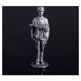 Оловянный солдатик "Немецкий пехотинец"