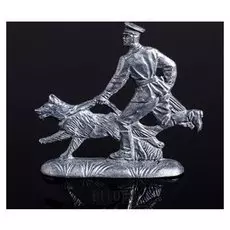 Оловянный солдатик "Пограничник на задержании"