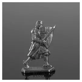 Оловянный солдатик "Рыцарь с мечом"