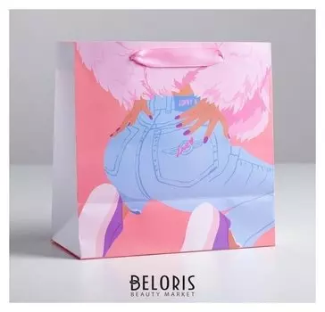 Пакет ламинированный квадратный Love, 22 × 22 × 11 см