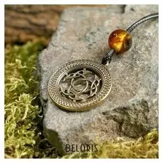 Подвеска-оберег "Знак кельтского луга", латунь, янтарь