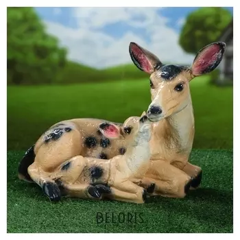 Садовая фигура "Косуля мама"