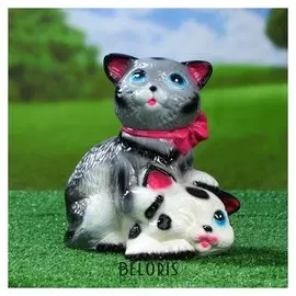 Садовая фигура "Коты с бантом", серо-белая, 25 см
