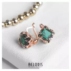 Серьги со стразами "Эдель" ромб, цвет зелёный в золоте