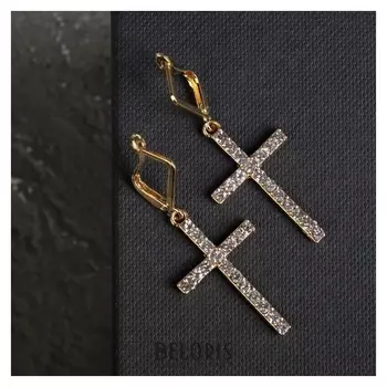 Серьги со стразами "Крестики" на квадрате в огранке, цвет белый в золоте