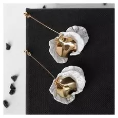 Серьги "Ветер" бабочка, цвет белый в серебре