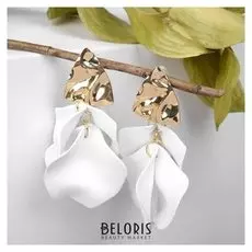 Серьги "Ветер" мятые треугольники, цвет бело-золотой