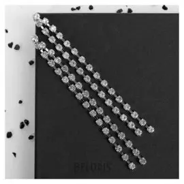 Серьги висячие со стразами "Кисея", цвет серебро