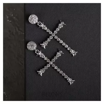Серьги висячие со стразами "Крестики" грация, цвет белый в серебре