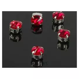 Стразы в цапах (Набор 5 шт), 6*6мм, цвет темно-красный в серебре