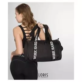 Сумка спортивная, отдел на молнии, длинный ремень, цвет чёрный