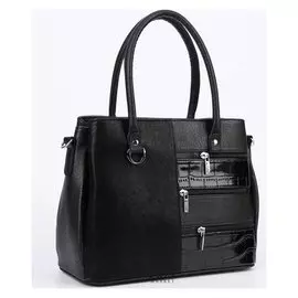 Сумка женская, 3 отдела на молнии, наружный карман, длинный ремень, цвет чёрный