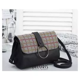 Сумка женская, отдел на молнии, регулируемый ремень, цвет чёрный