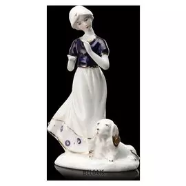 Сувенир "Девочка в синем с бассет-хаундом" 20х11,5х7 см