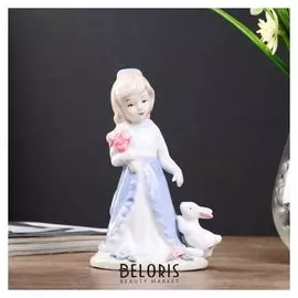 Сувенир керамика "Девочка с букетом роз с кроликом" 15х9х6,5 см