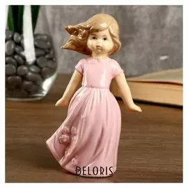 Сувенир керамика "Девочка в нежно-розовом платье на ветру" 10х5х8 см