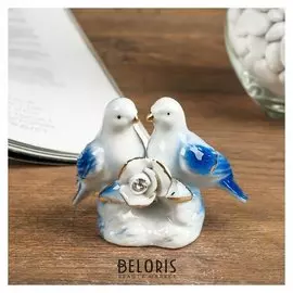 Сувенир керамика "Два голубя на камне с розой" синий, страза 4,5х6,5х8,6 см
