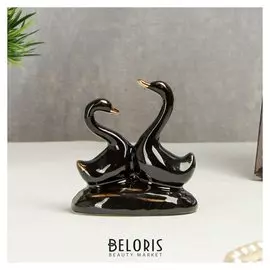 Сувенир керамика "Два лебедя в пруду с сердцем" чёрный с золотом 6х6х4 см