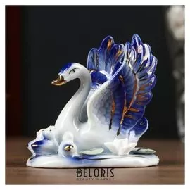 Сувенир керамика "Лебёдушка с детками" 9,6х6,3х8,8 см