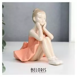 Сувенир керамика "Задумчивая маленькая балерина в коралловом наряде" 12х9,3х12,7 см