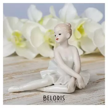 Сувенир "Малышка-балерина в белом платье - репетиция" 11х13х9,5 см