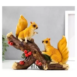 Сувенир полистоун "Белочки на ветке с припасами" 18,5х21х8 см