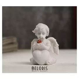Сувенир полистоун "Белоснежный ангел с сердцем и красным кристаллом" 5,5х3,7х4 см