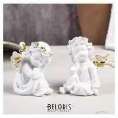 Сувенир полистоун "Белоснежный ангел с золотым венком сидит" 9х7х7 см
