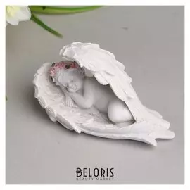 Сувенир полистоун "Белоснежный ангел в розовом веночке спит в крыльях" 5,3х9,5х3 см