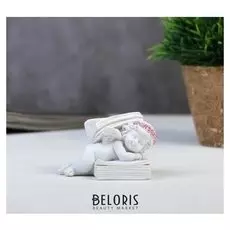 Сувенир полистоун "Белоснежный ангел в розовом веночке спит на книге" 5х7х5,8 см