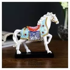 Сувенир полистоун "Белый конь в цветной попоне аллюр" 13х12х4 см