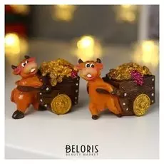 Сувенир полистоун "Бычок крепыш с тележкой золота" 6х7,4х4,3 см