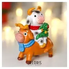 Сувенир полистоун "Бычок с коровкой - катание"