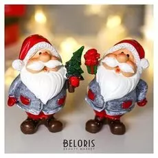 Сувенир полистоун "Дед мороз в серой кафтане в колпаке/шапке с подарком" 9,5х7х4,8 см