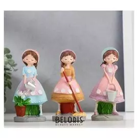 Сувенир полистоун "Девочка-садовница" 12,3х6х5 см