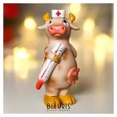 Сувенир полистоун "Коровка медсестра с градусником"