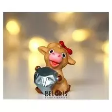 Сувенир полистоун "Коровка неженка с бриллиантом"