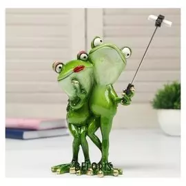 Сувенир полистоун лак "Парочка лягух селфится" 20,5х11х13,5 см