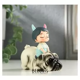 Сувенир полистоун "Малышка верхом на мопсе" пружинка 8,5х7х5,5 см