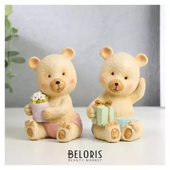 Сувенир полистоун "Медвежонок в трусиках, с подарком" 9,2х5,5х6 см