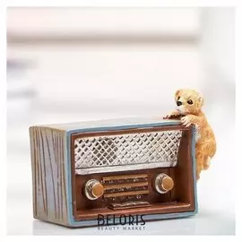 Сувенир полистоун миниатюра "Щенок и радиоприёмник" 5,3х3,5х8 см