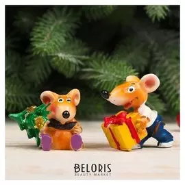 Сувенир полистоун "Мышустик с ёлочкой/подарком" 4х5х3 см