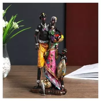 Сувенир полистоун "Семья из найроби" 29,5х8,5х15 см