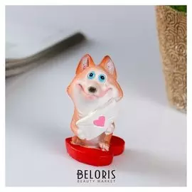 Сувенир полистоун "Щеночек лайки с подарком" 6,6х4,9х3,9 см