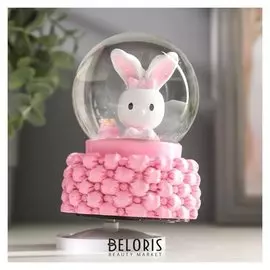 Сувенир полистоун водяной шар музыка "Зайка с бантиком и подарком" крутится 13,5х8х8 см 50373