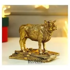 Сувенир полистоун "Золотой бык на золотых купюрах" 8,5х4,7х11 см