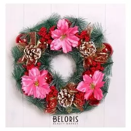 Венок новогодний D-30 см "Красные ягодки и розовые цветы"