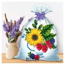 Вышивка лентами на мешочке "Лений букет с ягодой", 35 х 25 см