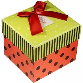 Коробка подарочная "Сердечки и горошек" зеленая крышечка 13*12*10.5см