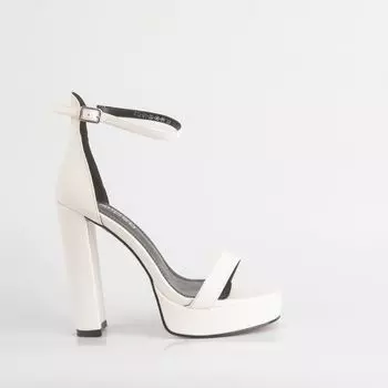 Белые босоножки из эко-кожи Calipso